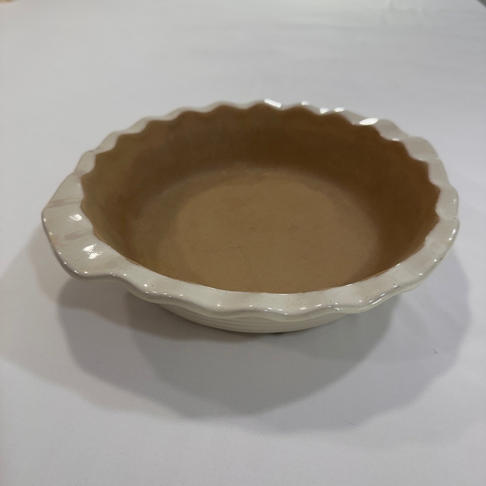 The Pampered Chef Family Heritage Deep‎ Dish Pie Plate 9 Inch Cream Scalloped